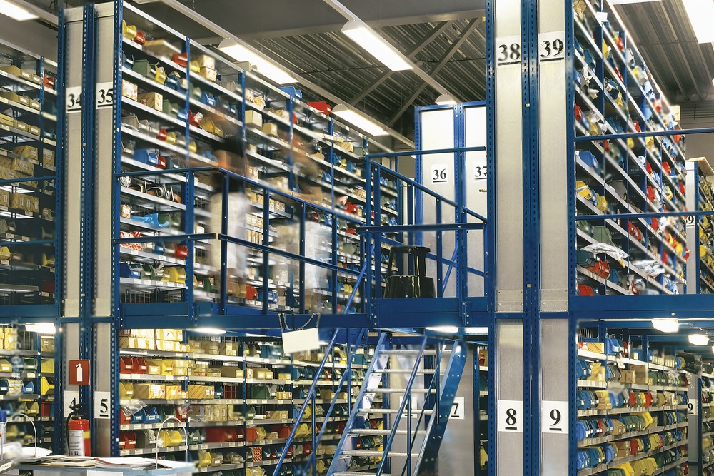 Storage Warehouse : Rack or Shelf