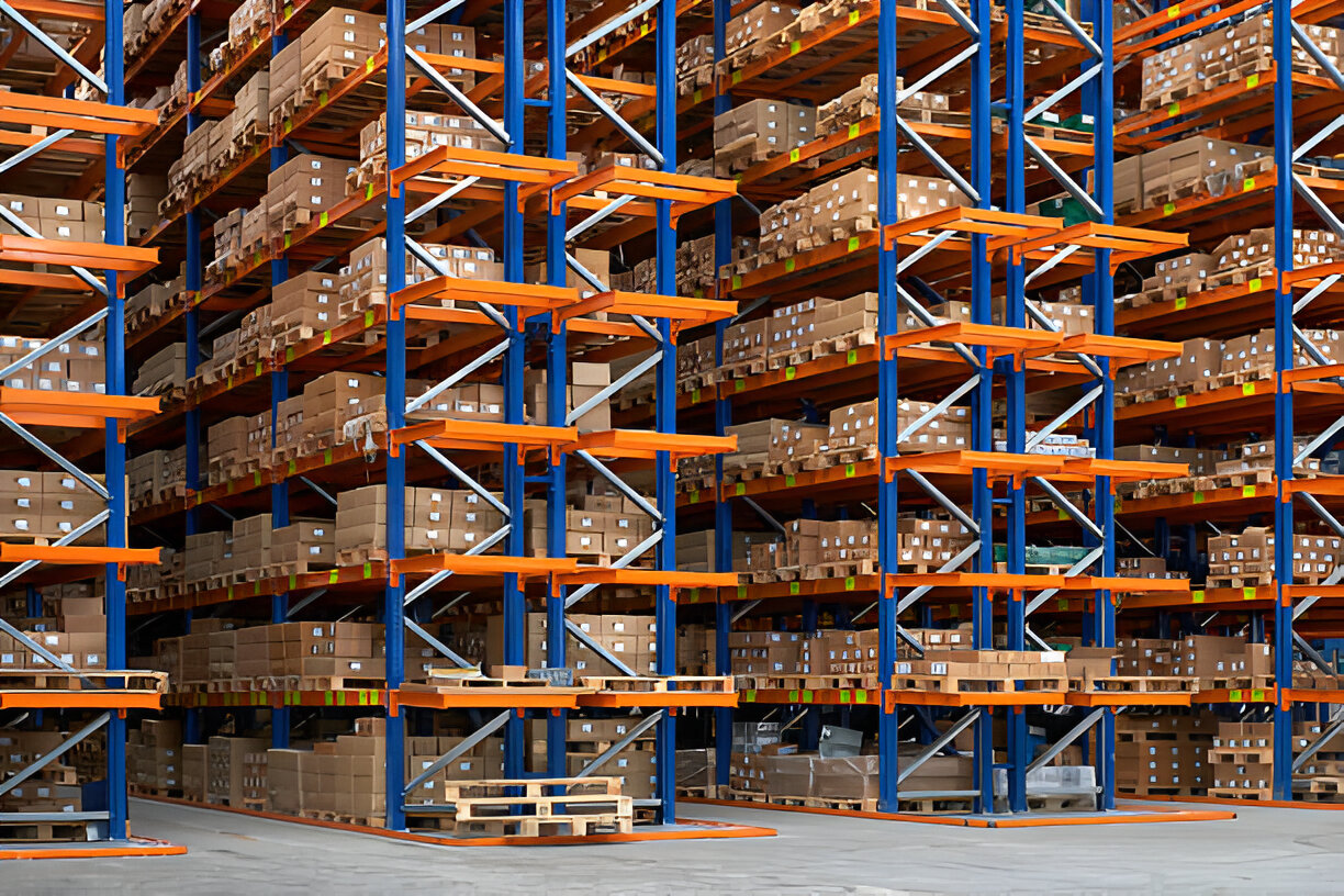 Warehouse Layout Using Hyperack Racking Warehouse layout Racking System: Space-Optimized vs. Worker-Optimized ...