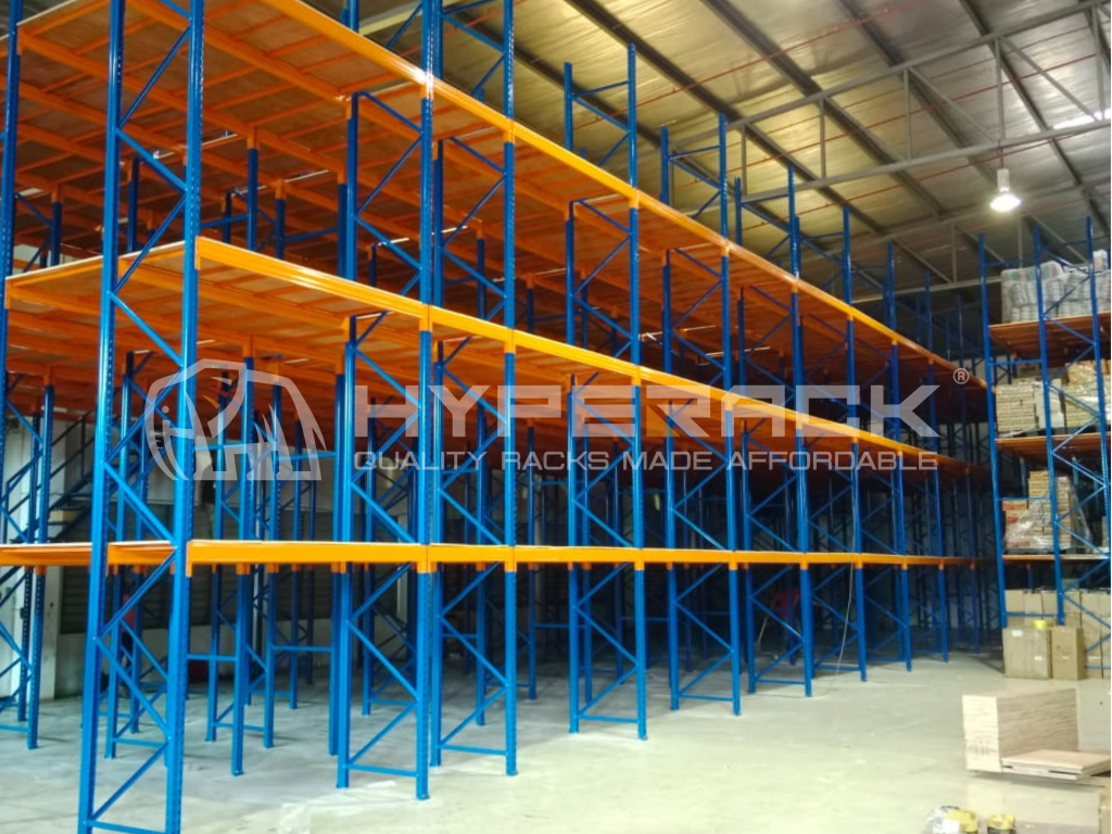 Commerce Dot - Front view - racking Supported Platform