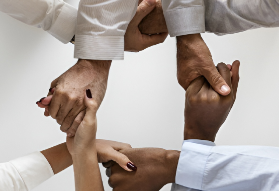 clientele-partner_pic-handshake